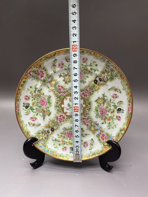 古玩陶瓷清咸豐·花鳥蝶紋廣彩盤拍賣，當(dāng)前價(jià)格769元