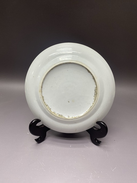 古玩陶瓷清咸豐·花鳥蝶紋廣彩盤拍賣，當(dāng)前價(jià)格769元