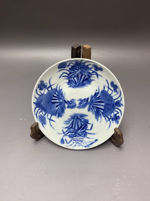 古玩陶瓷清晚期·蓮池游禽滿池嬌·青花盤拍賣，當前價格1360元
