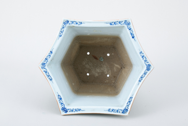 古玩陶瓷粉彩山水人物六方花盆真品鑒賞圖