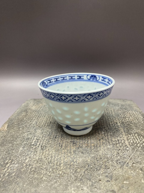 古玩陶瓷民國·青花龍紋玲瓏杯拍賣,當前價格389元