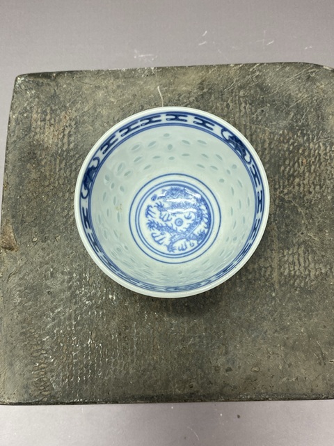 古玩陶瓷民國·青花龍紋玲瓏杯拍賣,當前價格389元