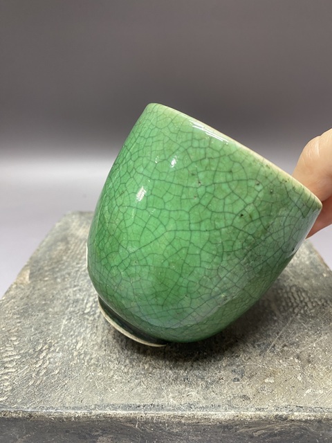 古玩陶瓷綠哥釉杯真品鑒賞圖