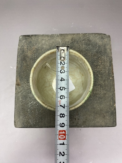 古玩陶瓷綠哥釉杯真品鑒賞圖