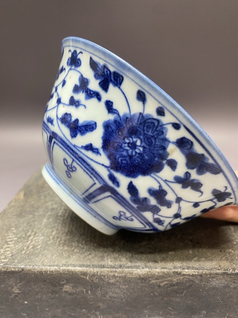 古玩陶瓷清嘉慶·纏枝蓮青花碗拍賣，當前價格389元