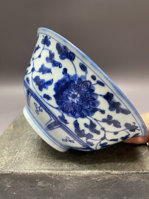 古玩陶瓷清嘉慶·纏枝蓮青花碗拍賣，當前價格389元