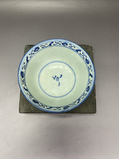 古玩陶瓷清嘉慶·纏枝蓮青花碗拍賣，當前價格389元