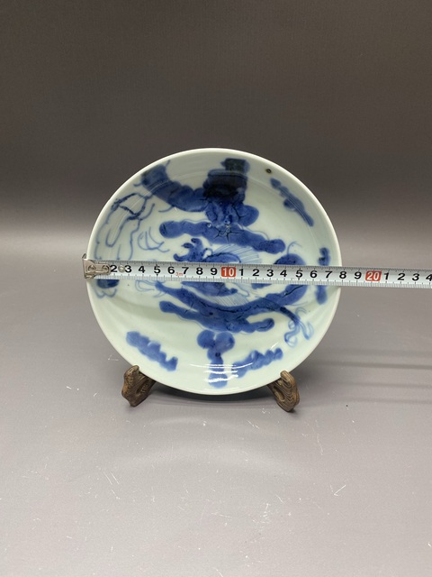 古玩陶瓷清中期·過墻龍·青花盤拍賣,當前價格1960元