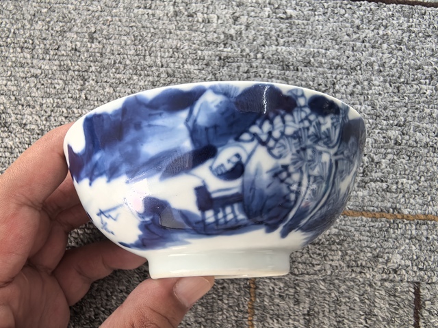 古玩陶瓷樵漁耕讀山水紋青花碗真品鑒賞圖