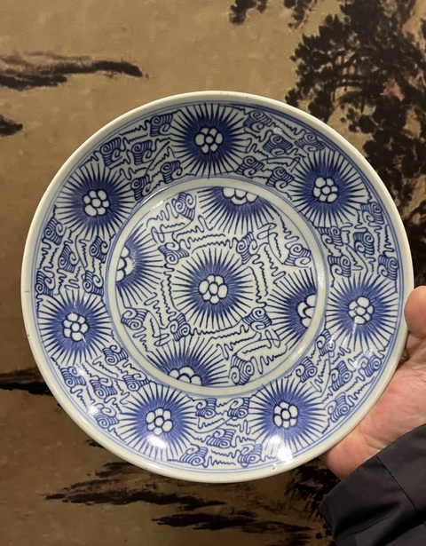 古玩陶瓷青花花卉紋盤真品鑒賞圖