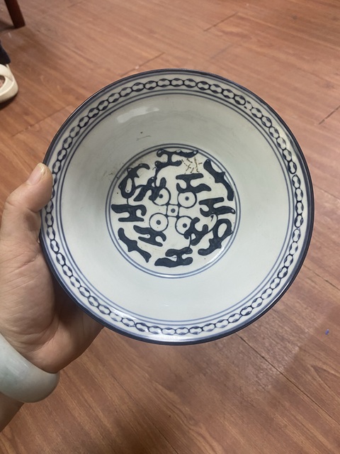 古玩陶瓷花卉紋青花碗真品鑒賞圖