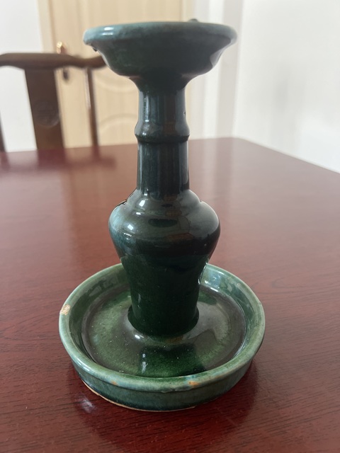 古玩陶瓷石灣窯綠釉燈臺真品鑒賞圖