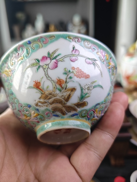 古玩陶瓷花果紋粉彩茶圓真品鑒賞圖