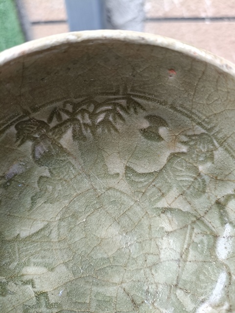 古玩陶瓷館藏級精品龍泉青瓷人物紋碗拍賣，當前價格666元