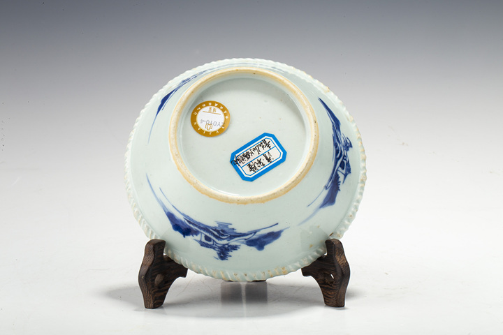 古玩陶瓷清乾隆·青花山水樓閣人物紋花口洗
真品鑒賞圖