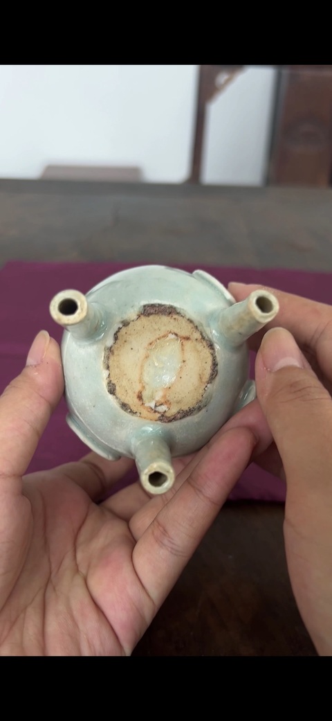 古玩陶瓷宋青白釉三足爐真品鑒賞圖