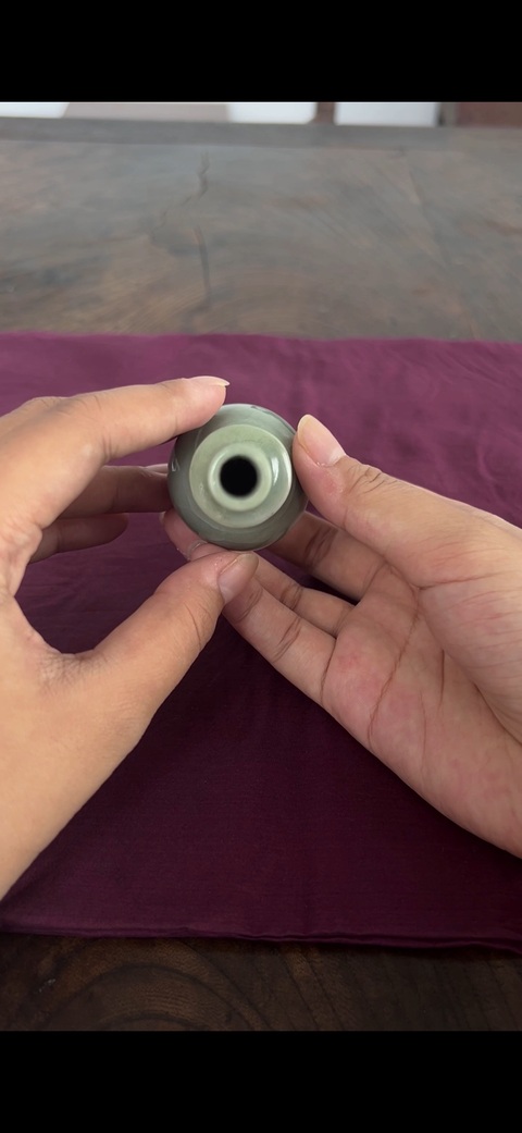 古玩陶瓷龍泉窯吉字瓶(凈瓶)真品鑒賞圖