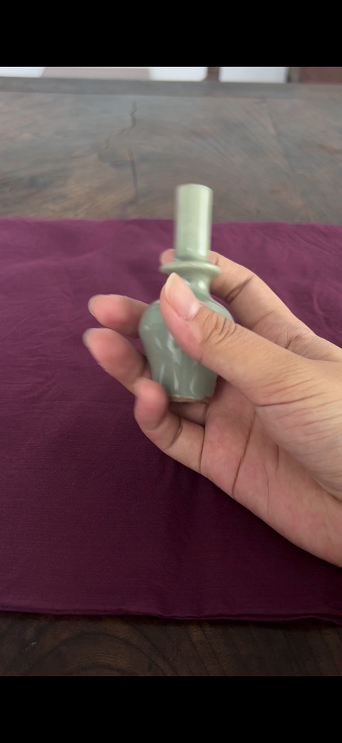 古玩陶瓷龍泉窯吉字瓶(凈瓶)真品鑒賞圖