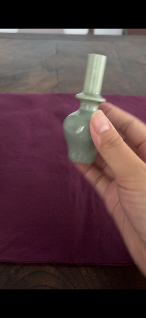 古玩陶瓷龍泉窯吉字瓶(凈瓶)真品鑒賞圖