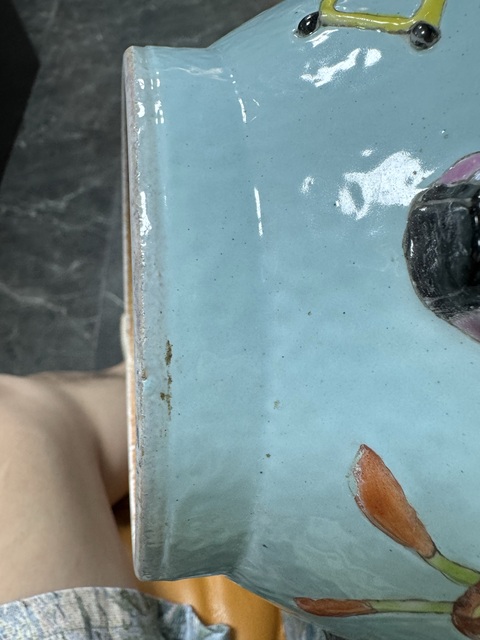 古玩陶瓷松石綠貼塑粉彩博古圖棒槌瓶真品鑒賞圖