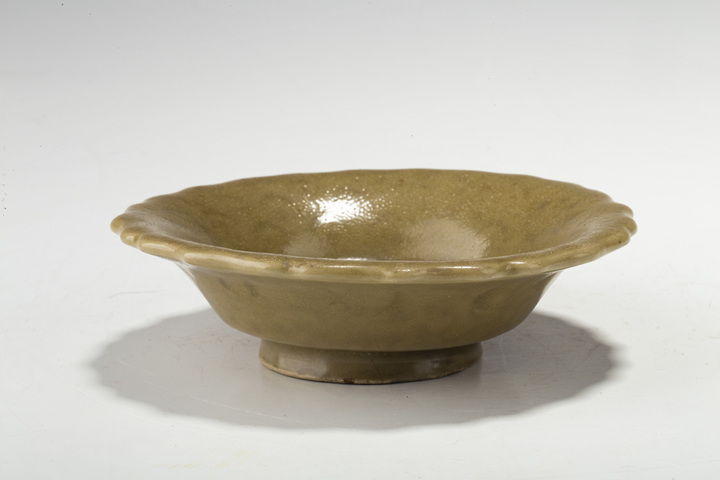 古玩陶瓷青釉暗刻花卉紋花口洗真品鑒賞圖
