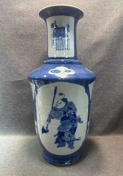 古玩陶瓷灑藍開光青花無雙譜人物撇口瓶真品鑒賞圖