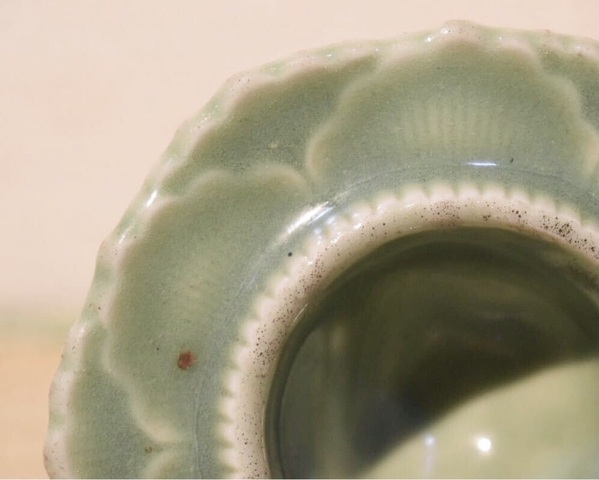 古玩陶瓷青釉三足香薰真品鑒賞圖