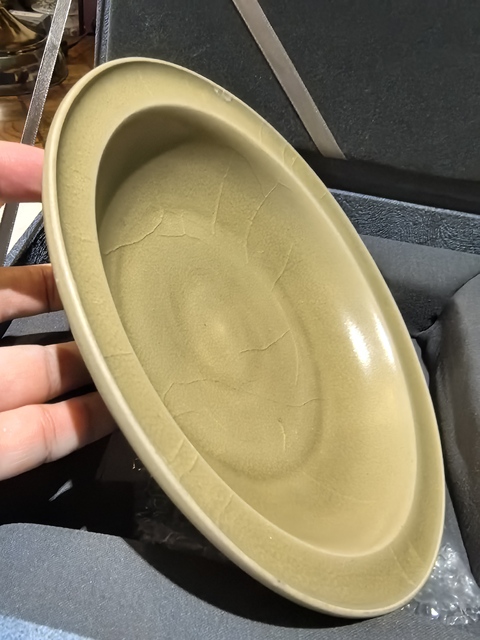 古玩陶瓷龍泉盤真品鑒賞圖