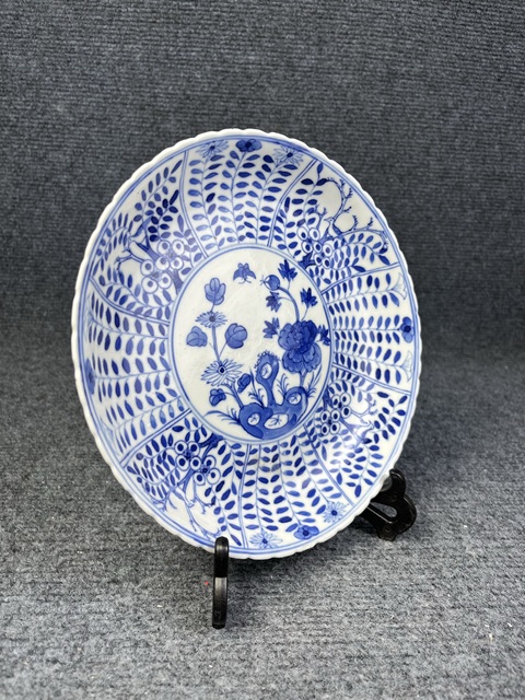 古玩陶瓷青花開窗洞石花卉紋盤拍賣,當前價格1388元