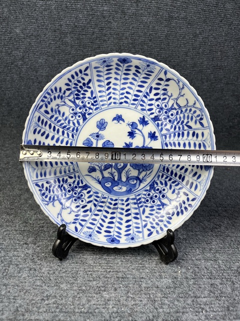 古玩陶瓷青花開窗洞石花卉紋盤拍賣,當前價格1388元