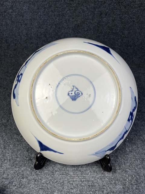 古玩陶瓷康熙青花狩獵圖紋盤拍賣，當(dāng)前價(jià)格4588元