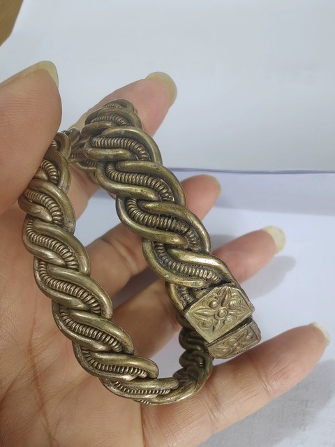 古玩銅器手鐲真品鑒賞圖