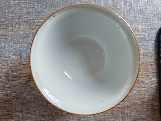 古玩陶瓷祭藍(lán)釉描金蓋碗真品鑒賞圖
