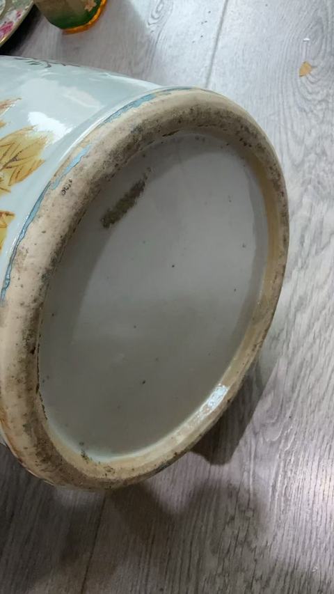 古玩陶瓷張子英款淺絳彩花鳥紋瓶真品鑒賞圖