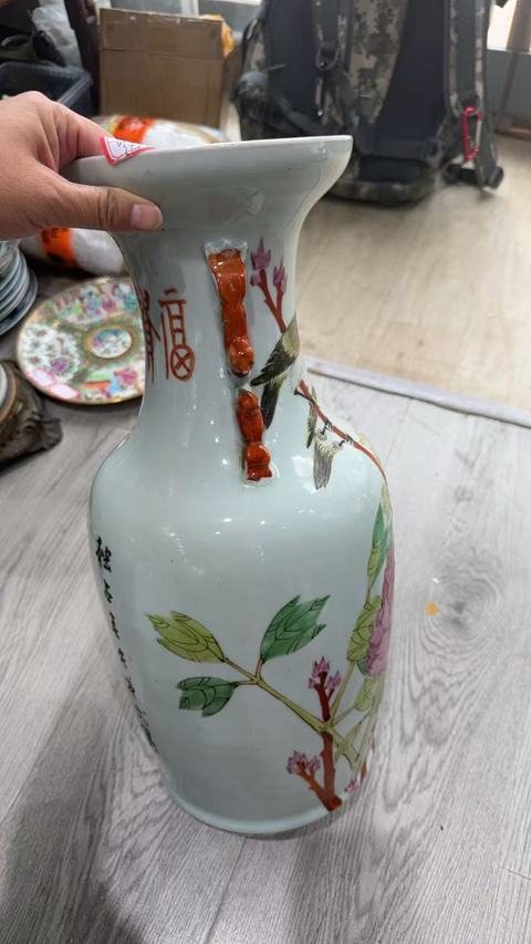古玩陶瓷張子英款淺絳彩花鳥紋瓶真品鑒賞圖