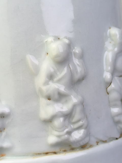 古玩陶瓷德化窯花觚真品鑒賞圖