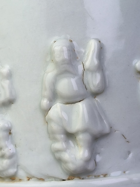 古玩陶瓷德化窯花觚真品鑒賞圖