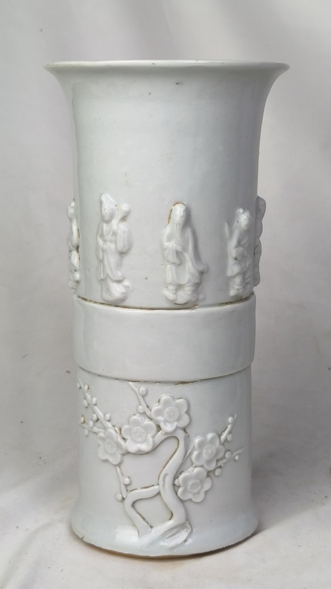 古玩陶瓷德化窯花觚真品鑒賞圖