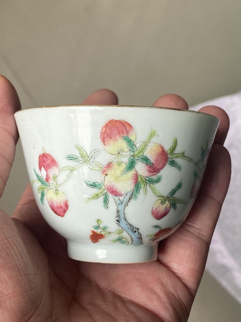 古玩陶瓷粉彩壽桃花卉紋茶圓真品鑒賞圖