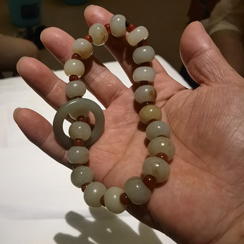古玩玉器和田玉珠串真品鑒賞圖