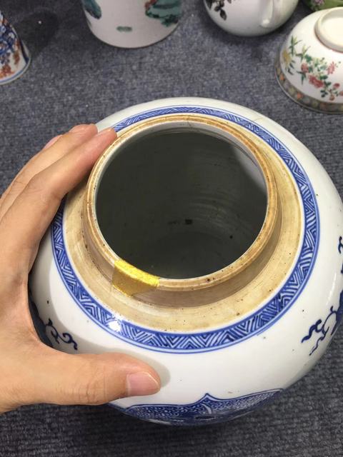 古玩陶瓷連生貴子圖青花罐真品鑒賞圖