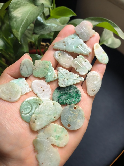 古玩玉器天然翡翠花片真品鑒賞圖