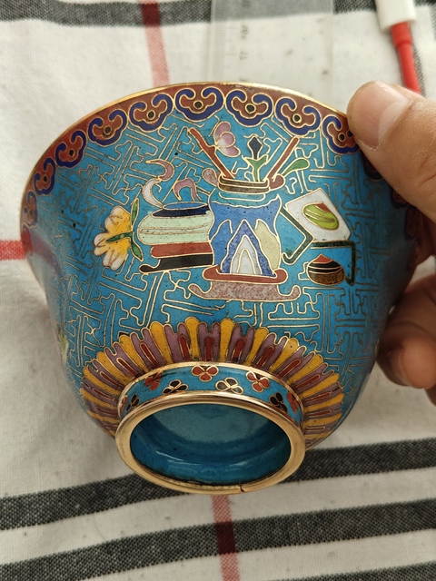 古玩雜項琺瑯彩蓋碗真品鑒賞圖