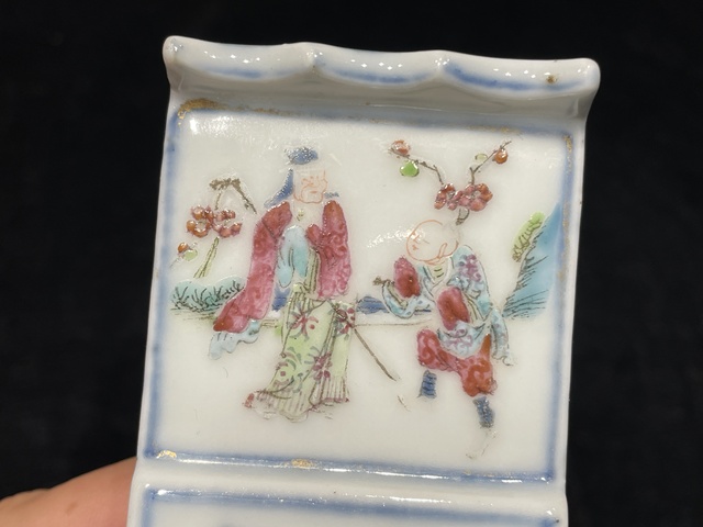 古玩陶瓷清道光 粉彩人物紋墨床真品鑒賞圖