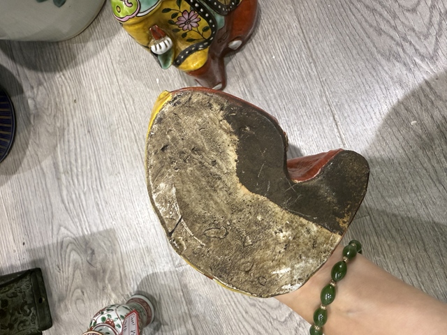 古玩陶瓷人物粉彩塑像真品鑒賞圖