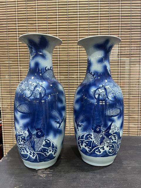 古玩陶瓷魚化龍青花瓶一對拍賣,當前價格9600元