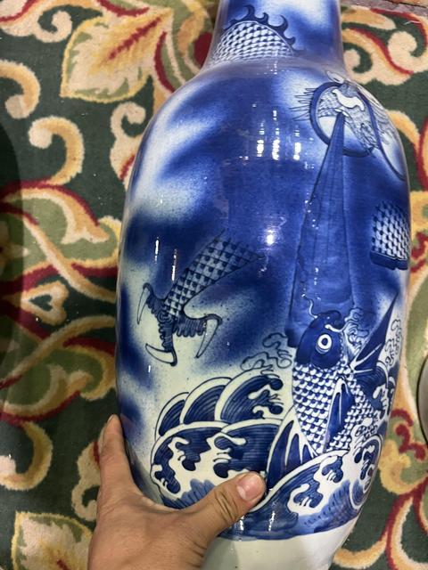古玩陶瓷魚化龍青花瓶一對拍賣,當前價格9600元
