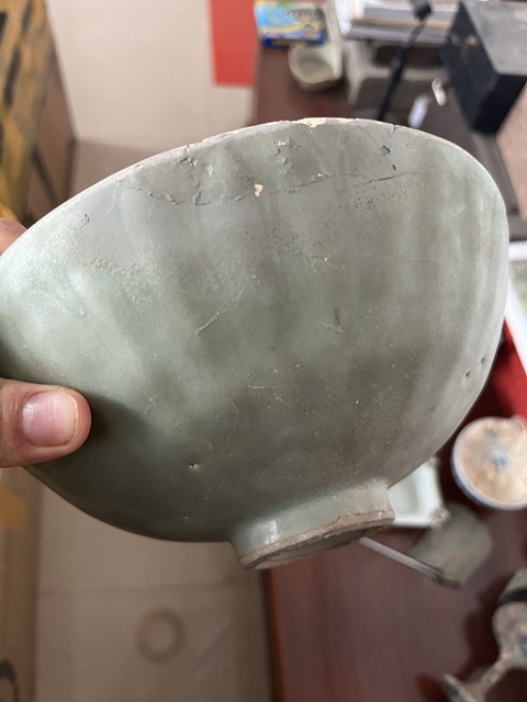 古玩陶瓷元代龍泉窯刻花蓮瓣碗拍賣,當前價格100元