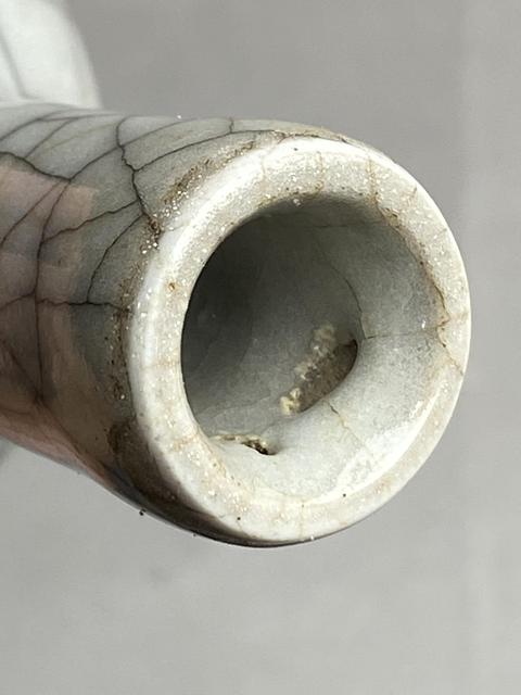 古玩陶瓷哥釉小天球瓶真品鑒賞圖