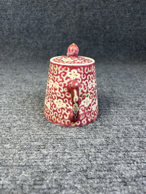 古玩陶瓷粉彩纏枝蓮寶相花紋執(zhí)壺真品鑒賞圖